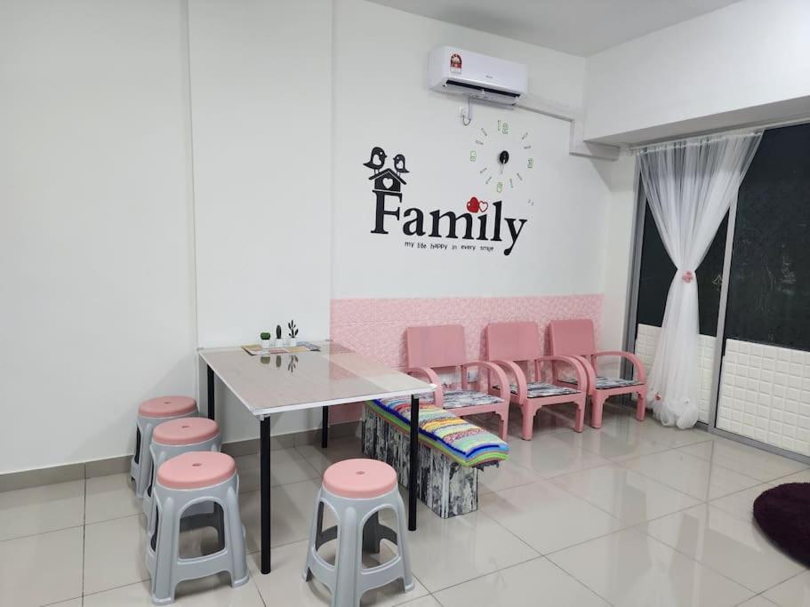 Cozy Familee Homestay Simpang Ampat  Esterno foto